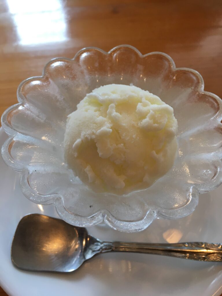 払沢の滝へ