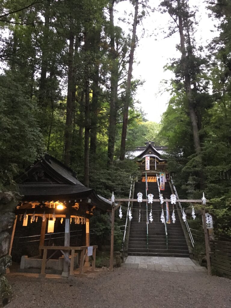 宝登山神社