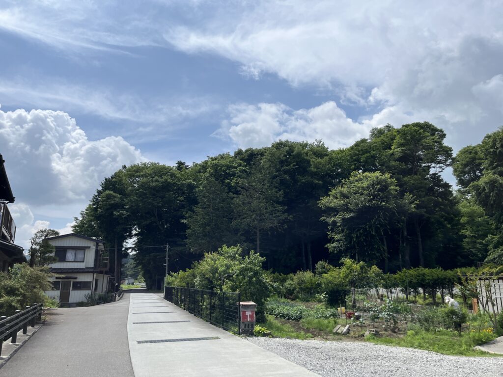 新屋山神社