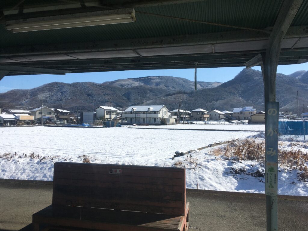 雪の宝登山へ